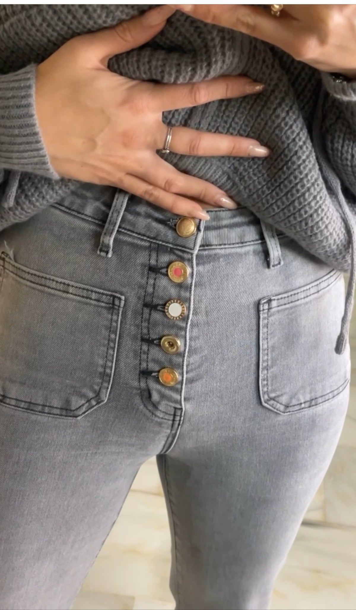 Jeans straight tiro alto