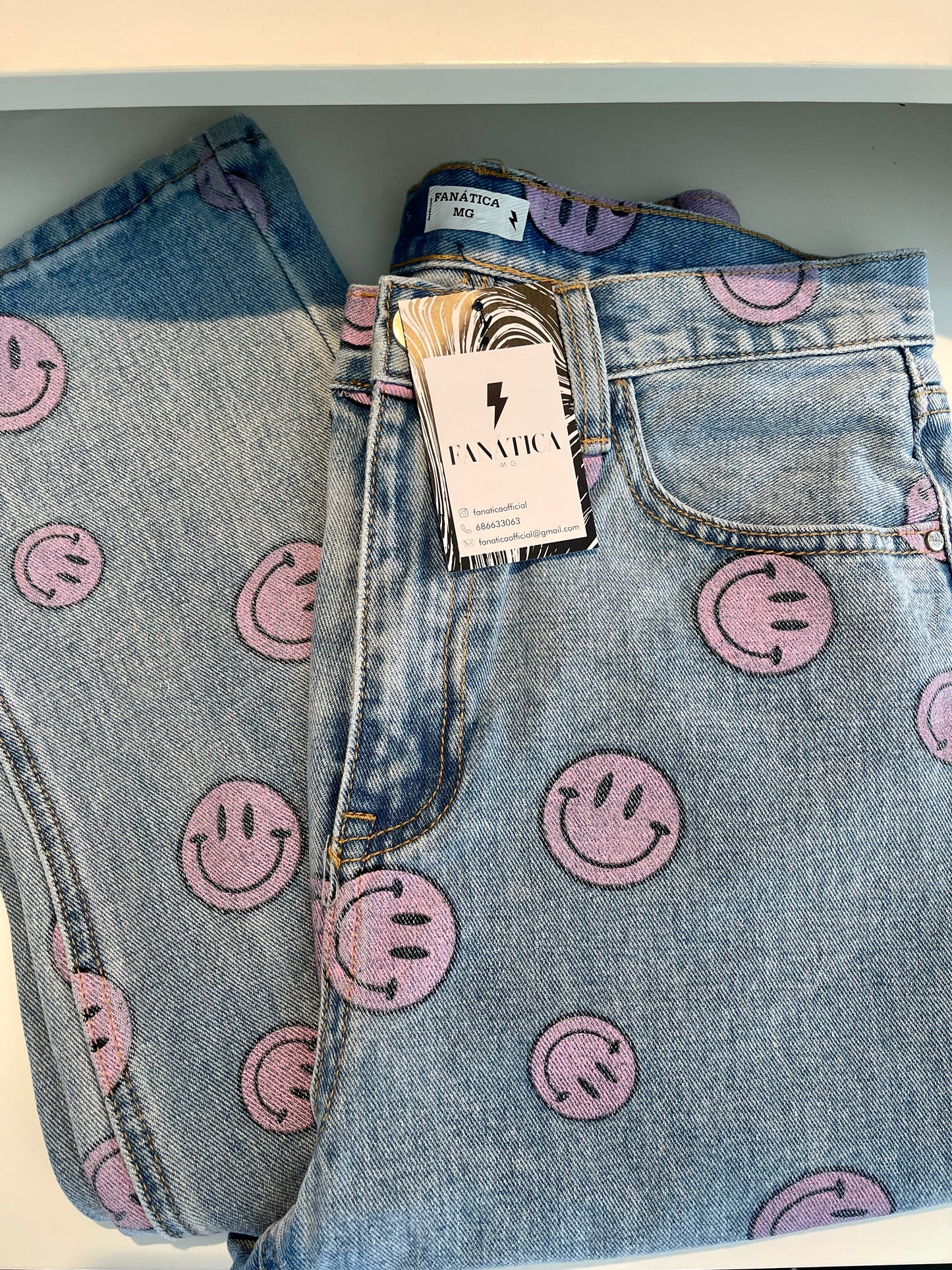 Jeans emoji
